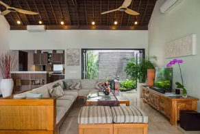 Amazing 3BR with infinity pool - Image 4