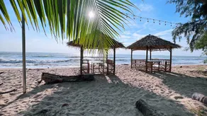 Warm Beach Resort - Image 2