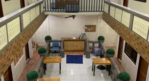 Macky's Hidden Inn - Image 2