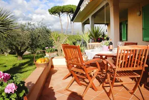 Holiday Home in Versilia near Sandy Beaches - Image 4