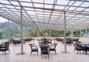 Hotel Olive Lake View By Royal Stay Hotels - Image 3