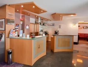 Hotel Hanseport Hamburg - Image 4