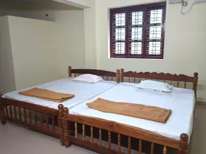 R. R. Comforts, Boarding & Lodging Nelyadi - Image 4