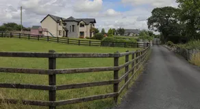 Narrow water house - Image 5