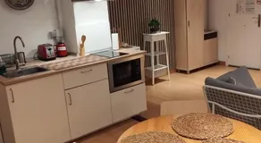 Leon Riverside Flat - Image 2