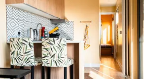 Square 32 Luxury Shipping container - Image 4