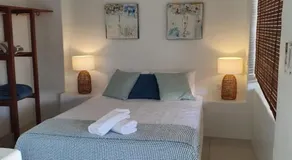 Beachside Apartment 1 with plunge pool - Image 2