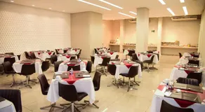 JB Palace Hotel - Image 2