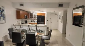 Wonderful 1 bedroom condo in Midtown. - Image 5