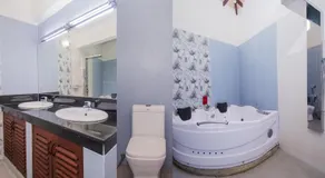 Gloria Grand Hotel - Image 2