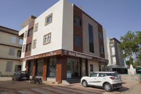 Hotel Shekhawati Resort -Parking Restaurant Near Toran Dwar - Image 3
