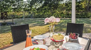 Four-Bedroom Holiday Home In Ejstrupholm - Image 3