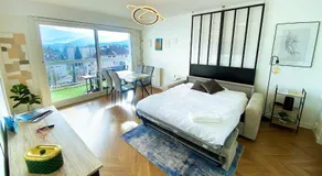 Panorama Stay, Pool, Balcony and Mountain View - Image 2