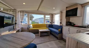 Alice in West Sands - Image 2