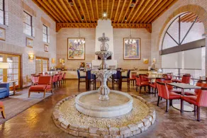Comfort Suites Tucson near Sabino Canyon - Image 2