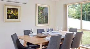 pet friendly - Views- Meters to the Beach & Anchorage Port Stephens - Image 3