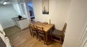 a knight's townhouse - Image 3