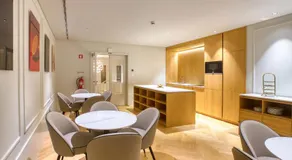 Palatial Suites - Image 4
