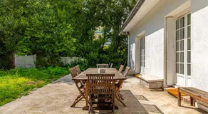 Grand & Classy Apartment with Private Garden, Villa des Ammonites - Image 3