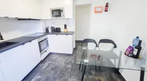 ALFA Stuttgart City 4ZW Beste City Lage Berliner Platz max 8 Personen Netflix Küche WM l 4BR 7 Beds 8 people l Fully equipped Kitchen & Bathroom - Image 2