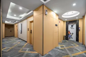 Huayue Premium Hotel - Image 3