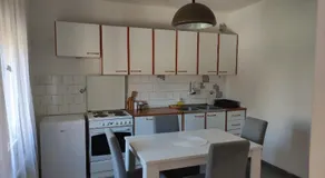 Holiday House - Image 2