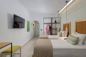 Nirvana Beach Hotel - Image 2