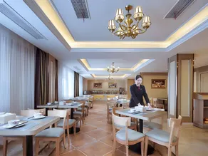 Vienna International Hotel Jiangsu Haimen Pedestrian Street - Image 4