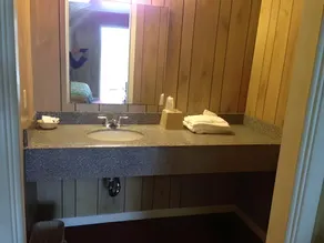 Texas Inn Beaumont - Image 2