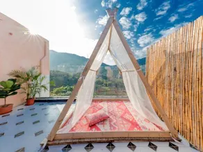 Distant Mountain Forest Wild Luxury Homestay - Image 5