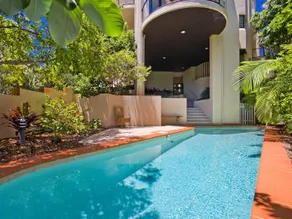 Beach Luxury, Ocean Views & Pool - Image 4