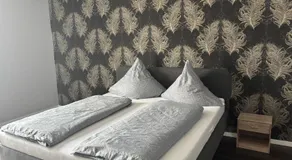 Stundenhotel Krieger - Image 2