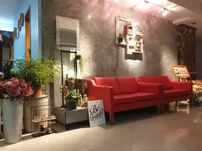 J2 Hotel - Image 3