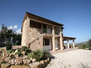 Timeless villa in Cagli with garden and swimming pool - Image 4