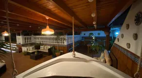 ROOMQUEO-Only Adults - Image 4