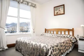 Trafalgar Lodge - Image 5