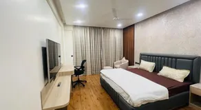 Regal Stay - Image 2