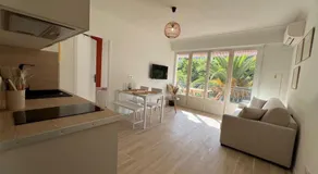 Magnifique T2 proche mer et ville refait à neuf avec terrasse - Image 3