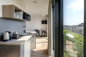 Go Hotel City - Image 5