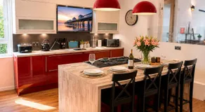 Great Modern Sea View Apartment on the Promenade - Image 3