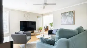 Spacious Frankston Retreat - Image 2