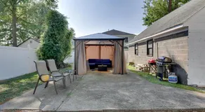 8 Mi to MetLife Stadium: Pet-Friendly Home w/ Yard - Image 5