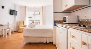 Apartamentos Capricho del Mar - Image 2