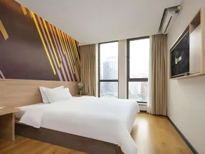 IU Hotel Chengdu New International Conference and Exhibition Center Subway Station Branch - Image 5