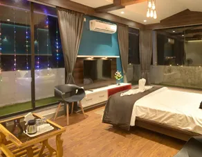 Hotel Limelight - Image 2