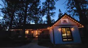 Four Seasons Getaway-Private Hot Spa with Pine Tree Views-Walk to Village and Pineknot Trailhead-Plus King Bed! - Image 4