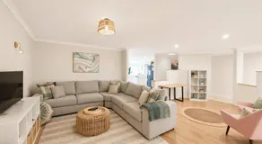 West Beach Holiday Home - Image 5