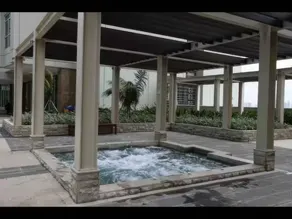 Central Royal Apartments by Emily in Jakarta - Image 3