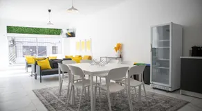Bombarda 51 - Inn & Hostel - Image 2