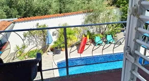 Apartment with private pool and arbor - Image 3